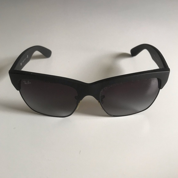 Ray-Ban Dylan Wayfarer in Matte Black - Picture 4 of 5